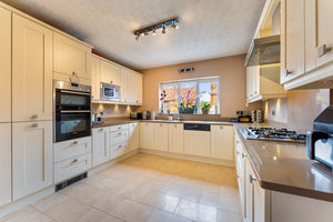Kitchen- click for photo gallery